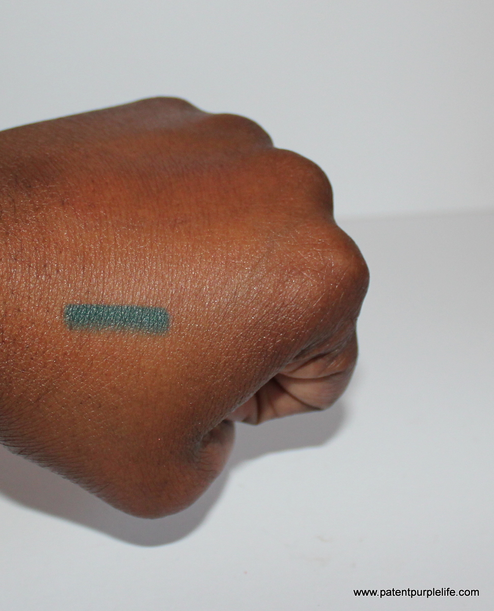 Glo and Ray Forest Green Eyeliner Swatch Dark Skin