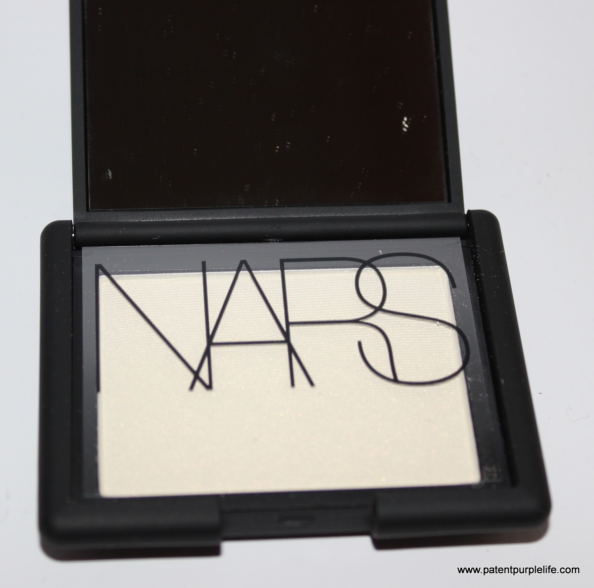 NARS Albatross Highlighting Blush Powder